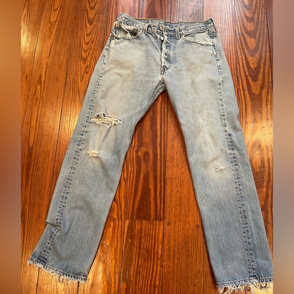 Vintage Levi’s Straight Leg Jeans. Size 30.